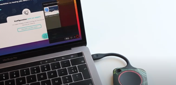 L'image représente "[Tutoriel] Comment utiliser ClickShare C ou CX de Barco pendant une réunion ?" par Wipple - Vous allez aimer vos salles de réunion.