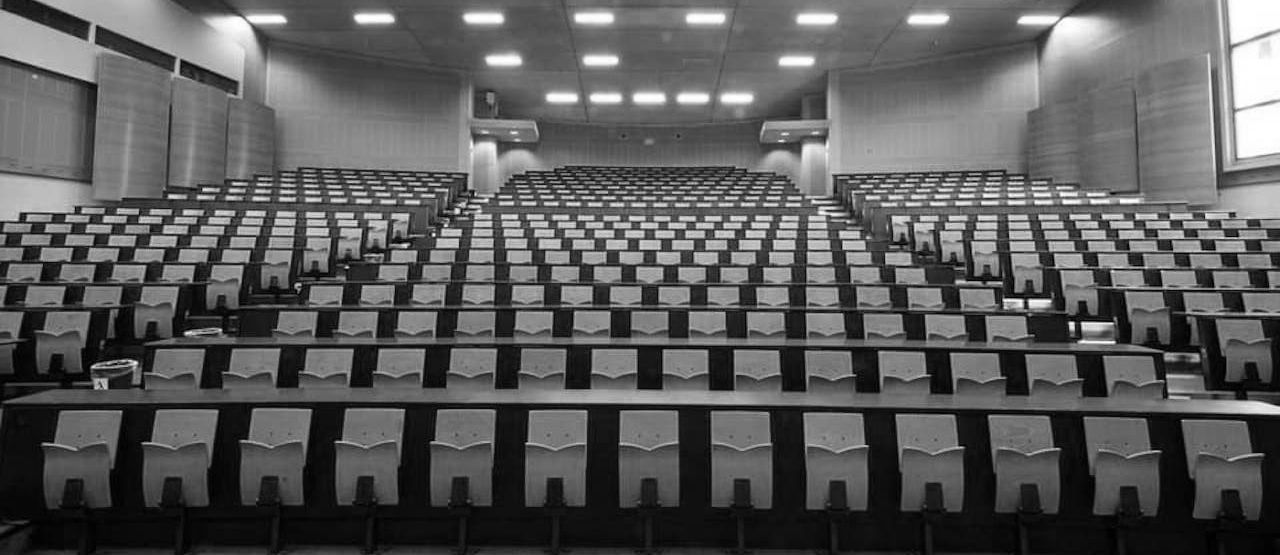 L'image représente "Salle de formation hybride : comment l’équiper ?" par Wipple - Vous allez aimer vos salles de réunion.