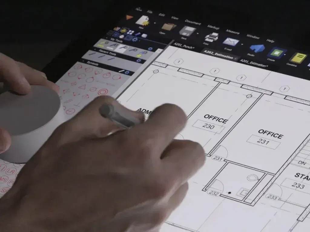 L'image représente "Bureau Veritas : Une intégration audiovisuelle complète pour le siège du Triangle de l’Arche" par Wipple - Vous allez aimer vos salles de réunion.