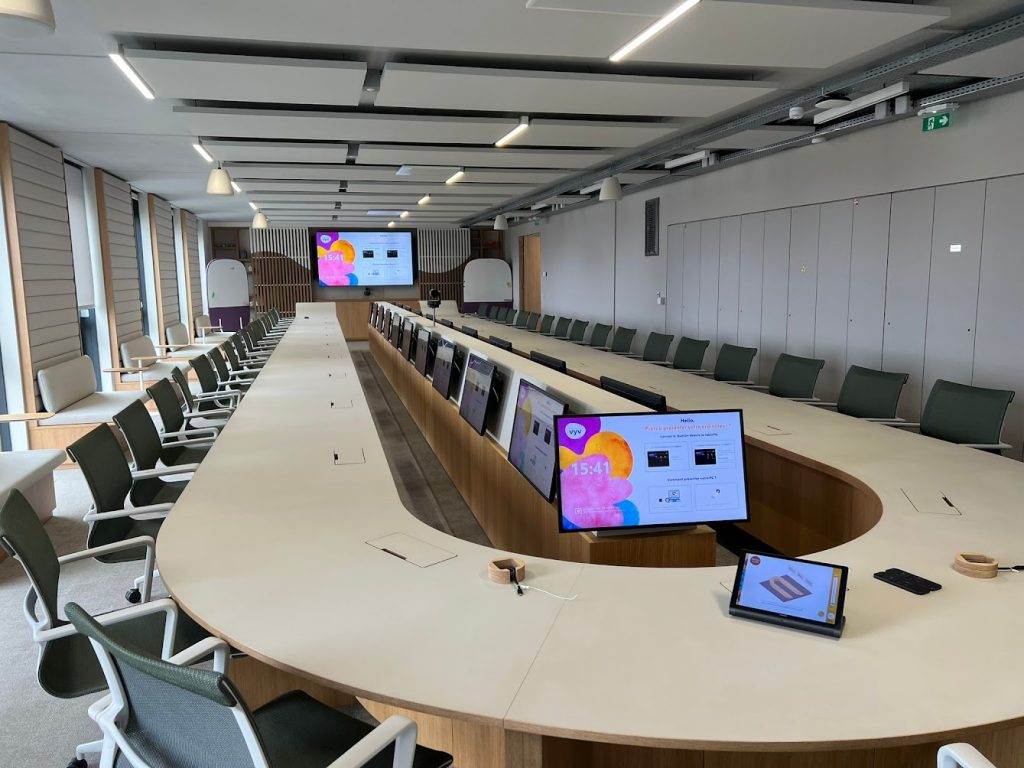 L'image représente "Salle de conseil" par Wipple - Vous allez aimer vos salles de réunion.