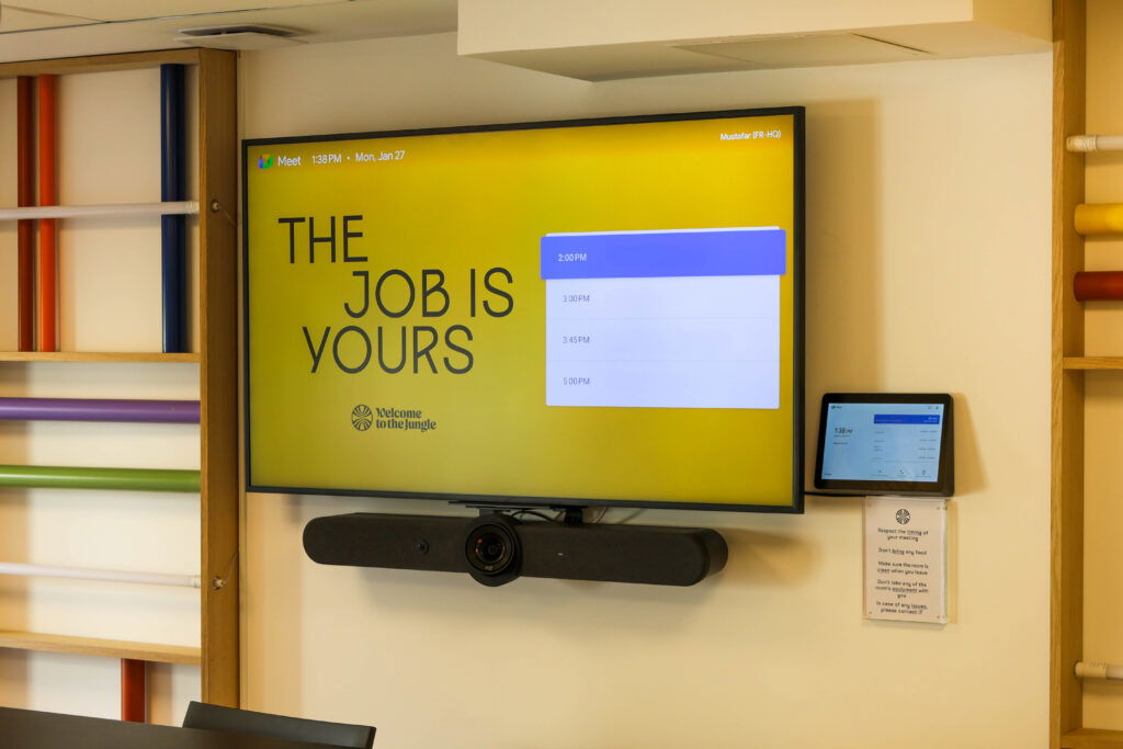 L'image représente "Welcome to the Jungle : Un espace de travail réinventé pour le mode hybride" par Wipple - Vous allez aimer vos salles de réunion.